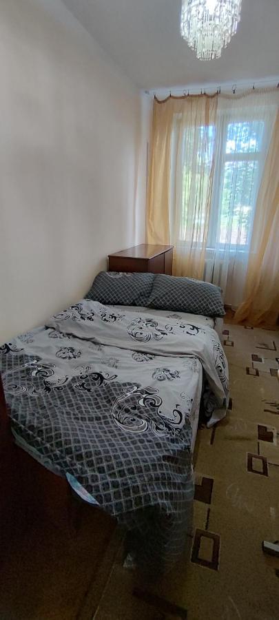 3 Rooms Apartment In Center キシナウ エクステリア 写真